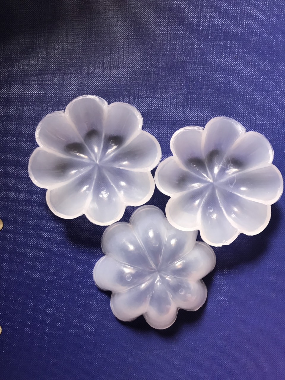 [HCM]Bộ 20 khuôn nhựa bánh bò hình quả bứa 6cm