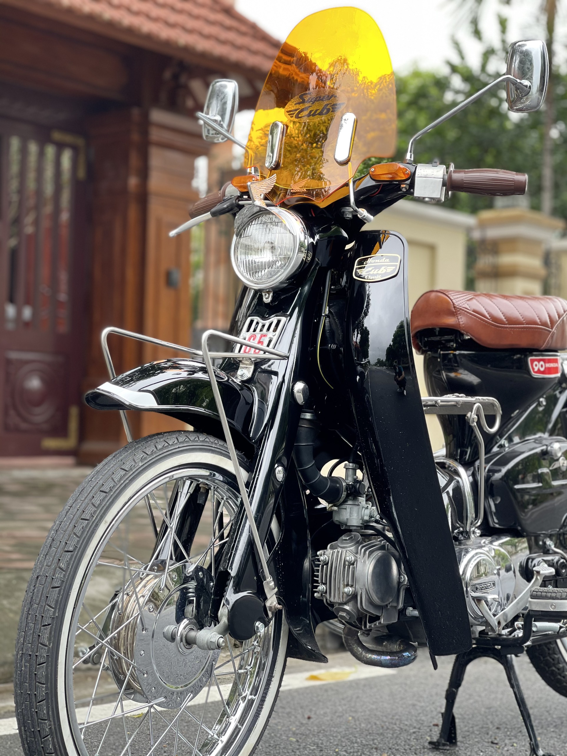 Kính chắn gió xe cub c100, c65