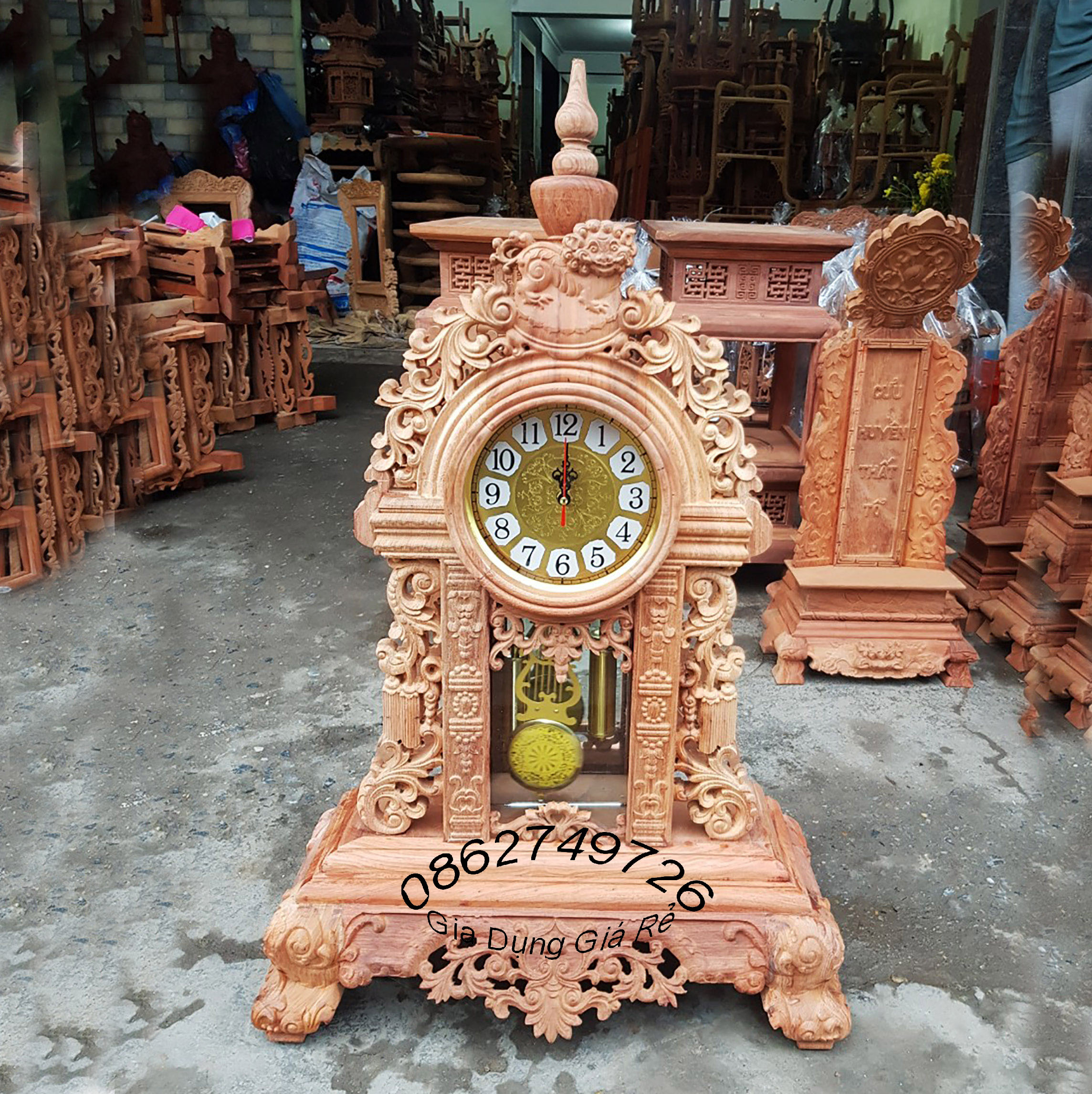 Đồng hồ trạm kỳ lân quả lắc để bàn trang trí gỗ hương cao 77cm
