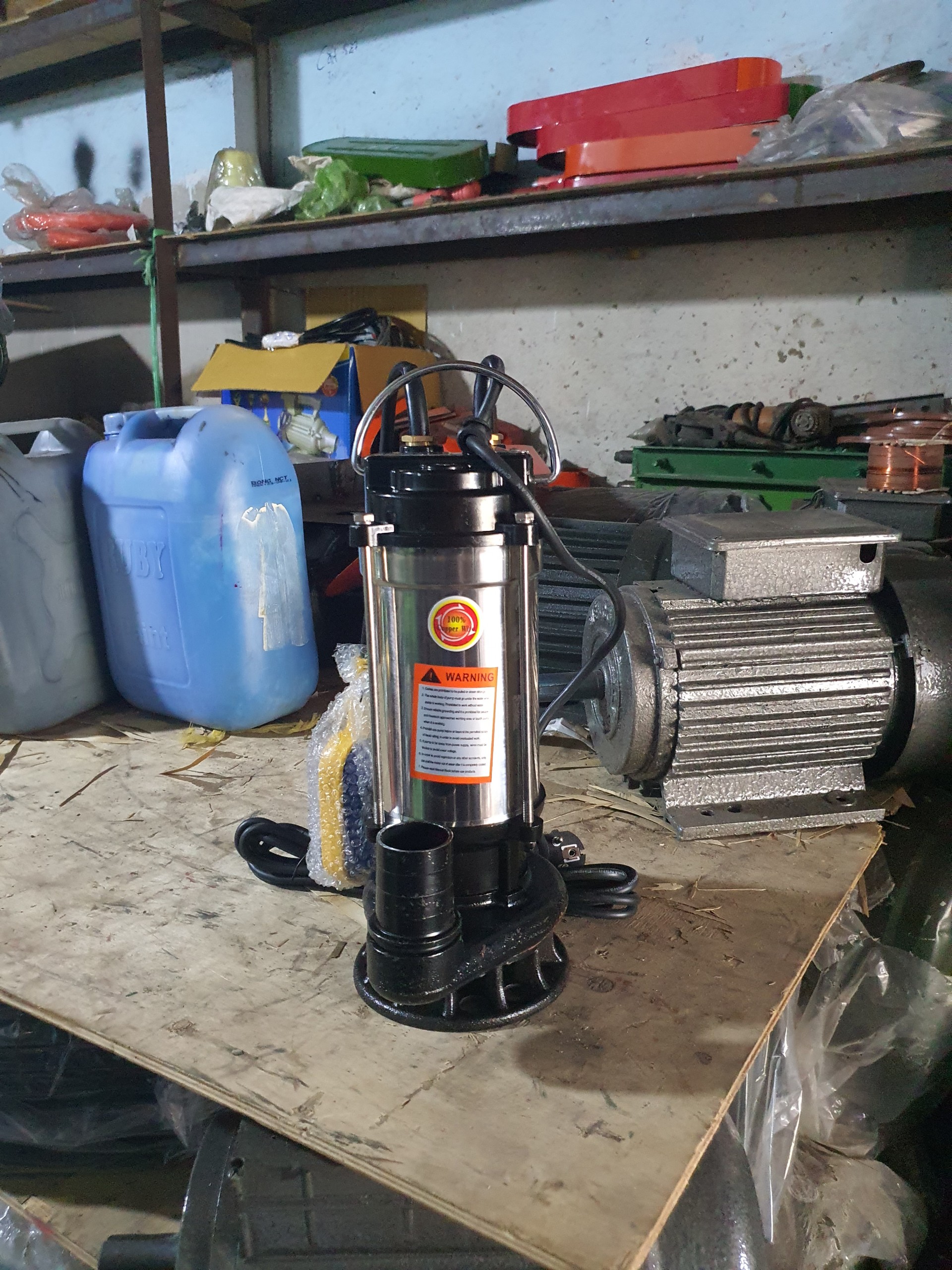 Bơm chìm 1/2hp có phao -220v