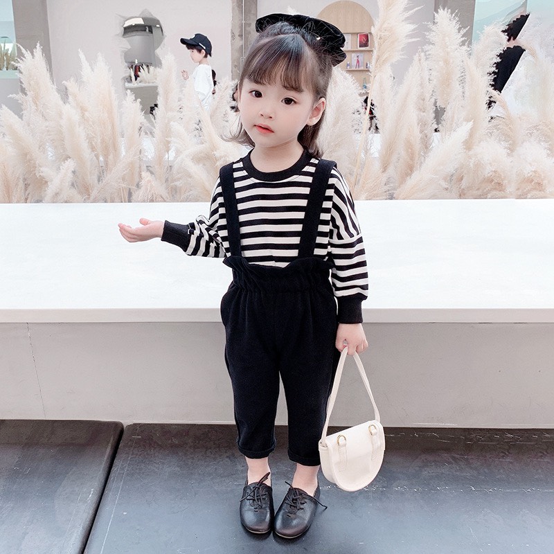 Sét quần nhung có đai và áo len kẻ cho bé gái
