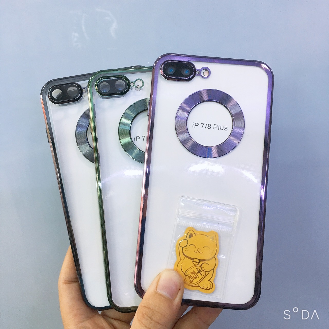 Ốp lưng iPhone 7Plus / 8Plus viền màu hở táo sang trọng, tặng kèm miếng dán mèo