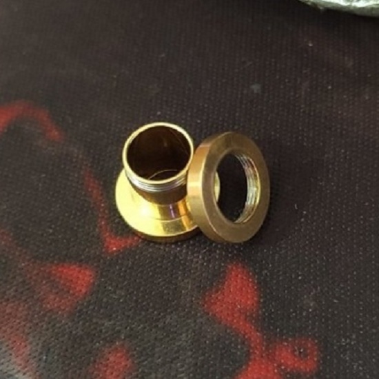 Khuyên nong tai 14mm màu vàng vành dày