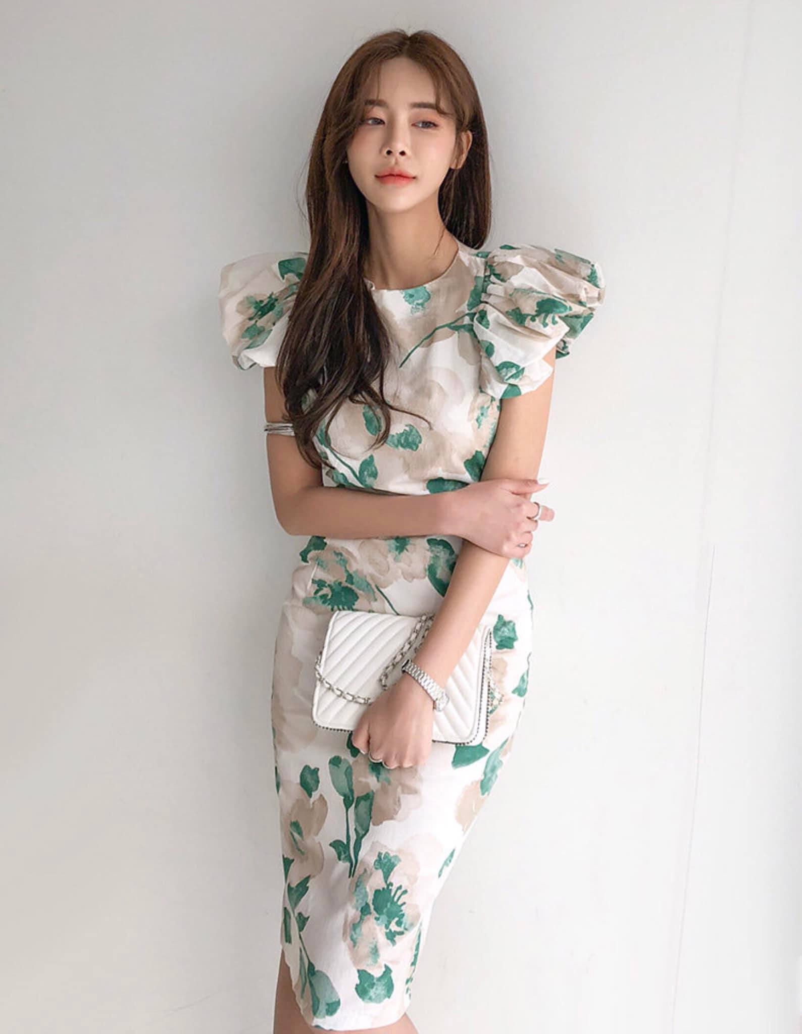 Đầm body hoa văn