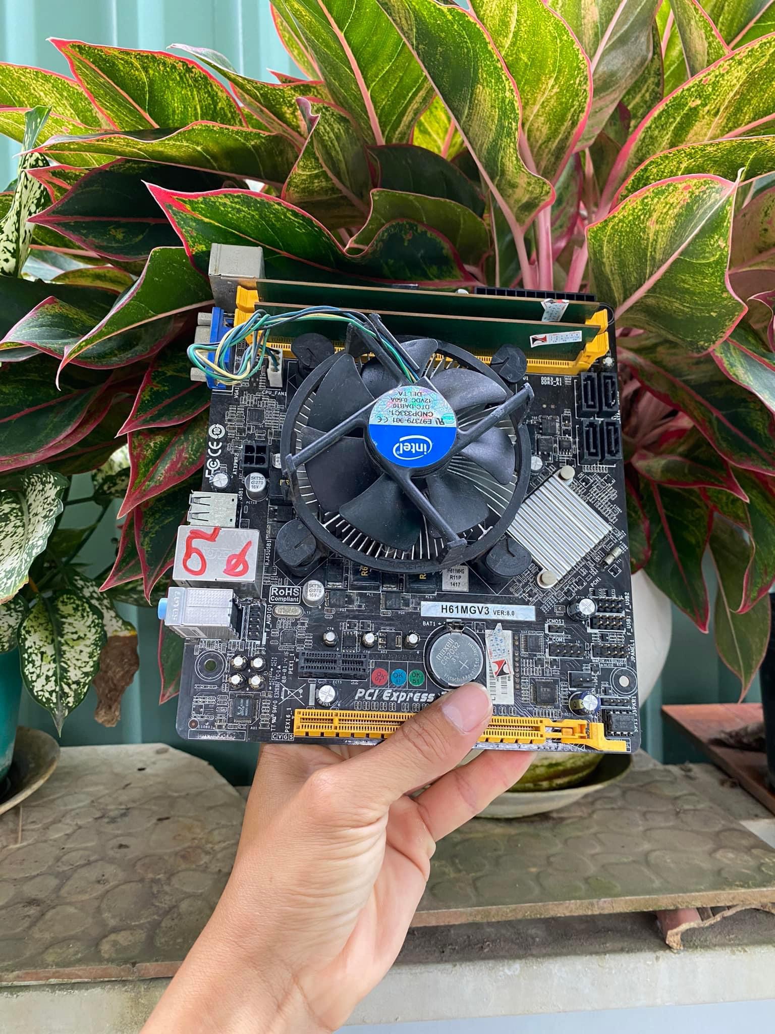 Combo h61 - gxxx - ram 4g