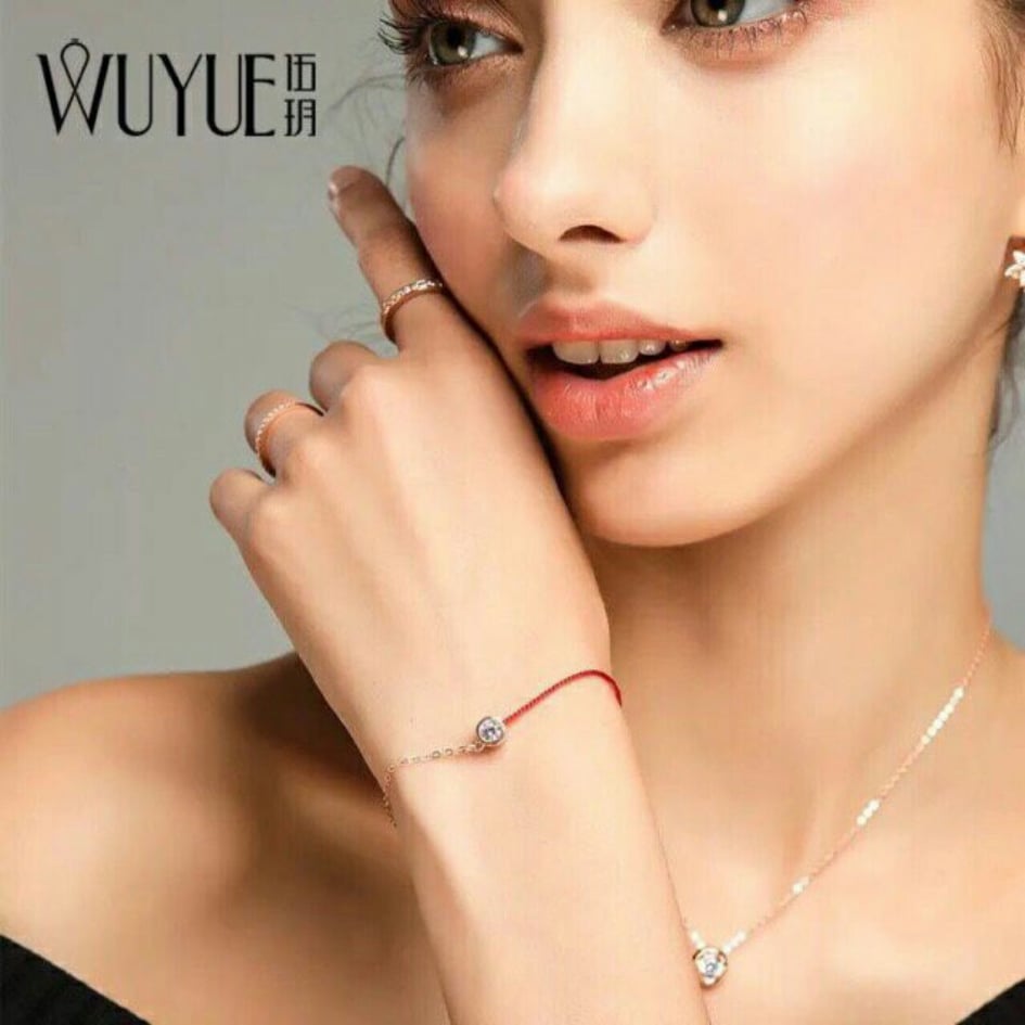 (xả hàng) vòng tay chỉ đỏ kim vàng may mắn bình an thái lan+hộp đựng cao cấp