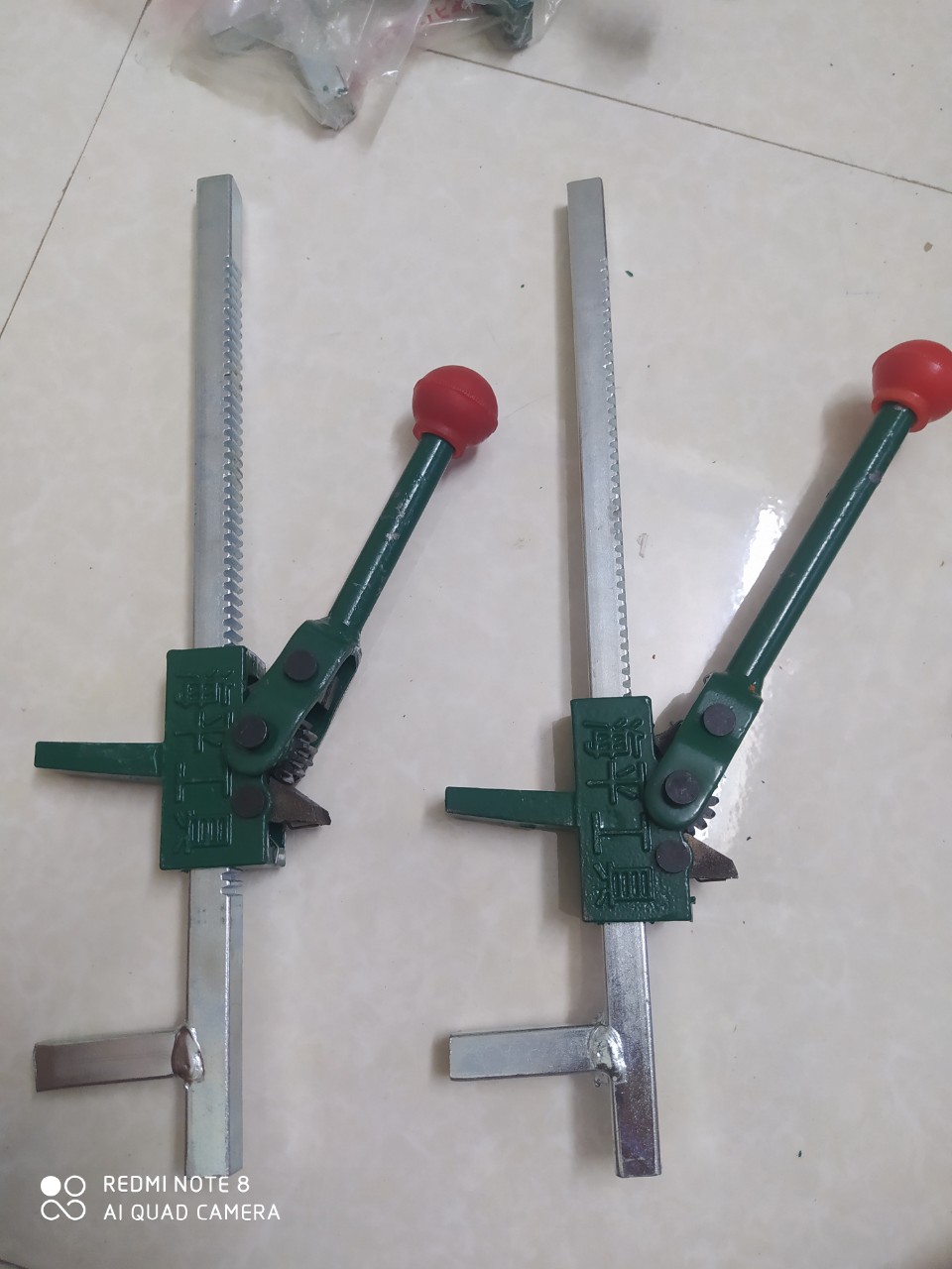 Tay banh lốp xe - Kìm banh lốp