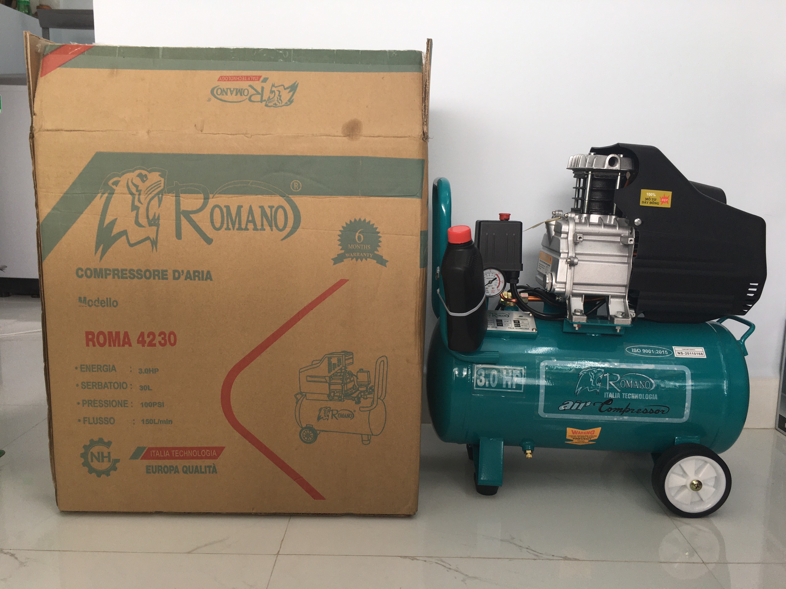 Máy nén khí có dầu romano roma4230, máy chạy dầu, bình 30l, công suất 3hp
