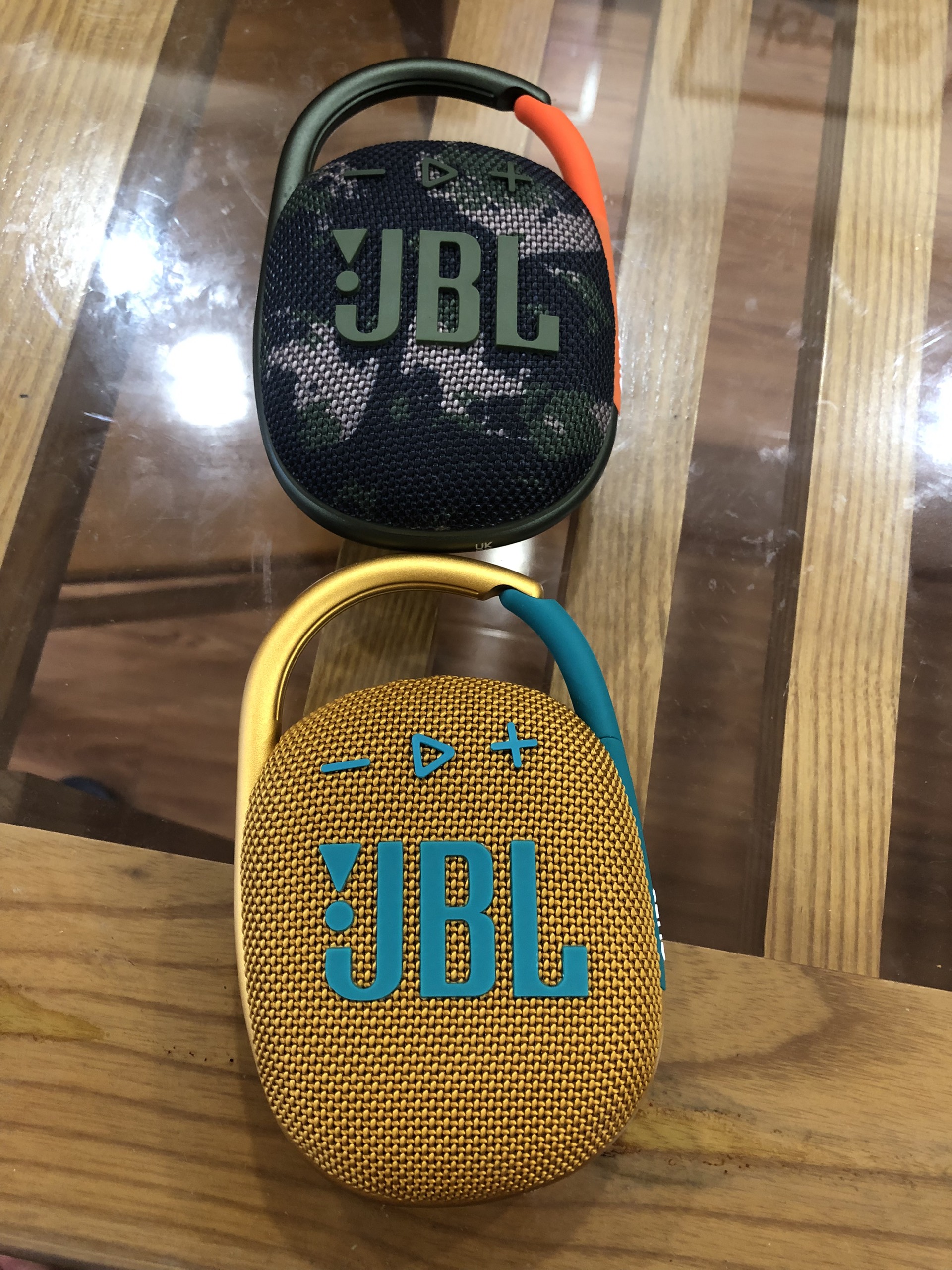 Loa bluetooth JBL clip 4 bảo đảm chính hãng hàng tuồn