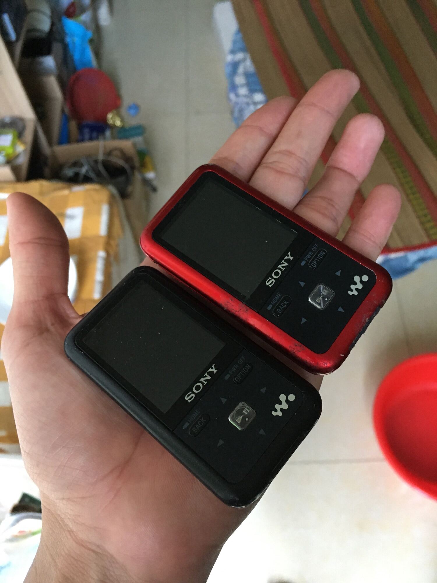 Máy Nghe Nhạc Sony Walkman Huyền Thoại Một Thời.