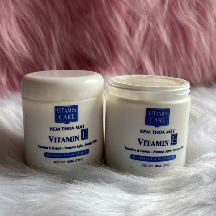 Kem mát xa Vitamin E 225g, KEM DƯỠNG VITAMIN E giúp dưỡng ẩm da, có độ trơn nên dễ dàng massa mặt