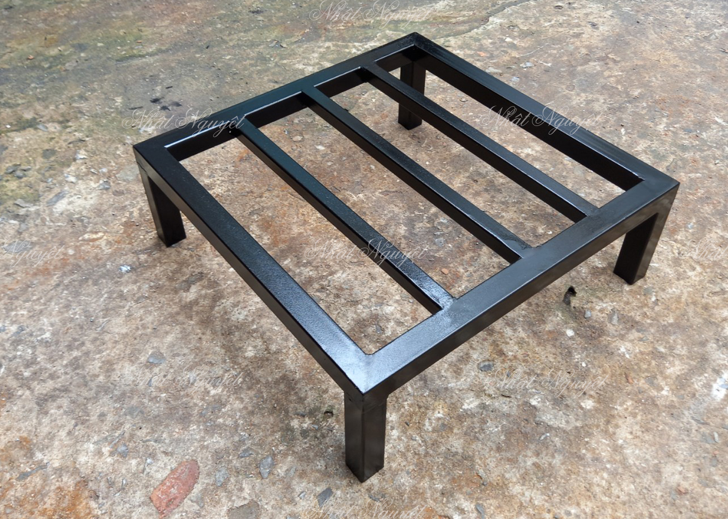 Kệ sắt dài 30cm, rộng 30cm, cao cm, thép hộp 20cm - kệ để chậu cây - giá đỡ chậu hoa
