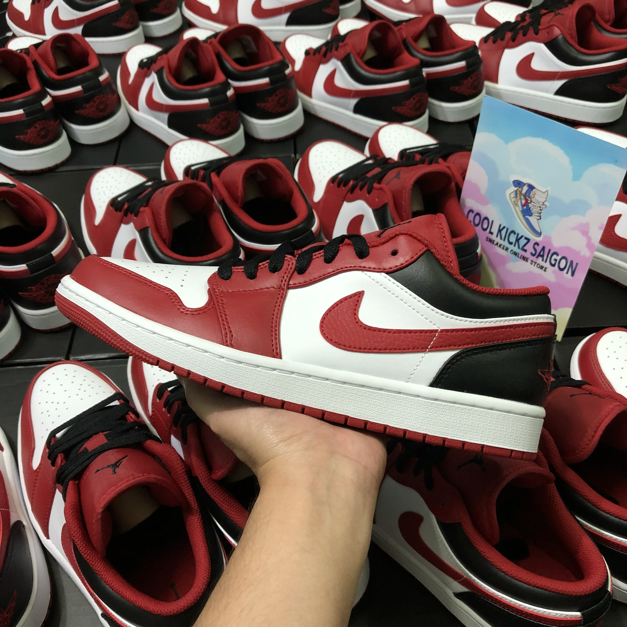 Jordan 1 low white gym red black new full box full tag
