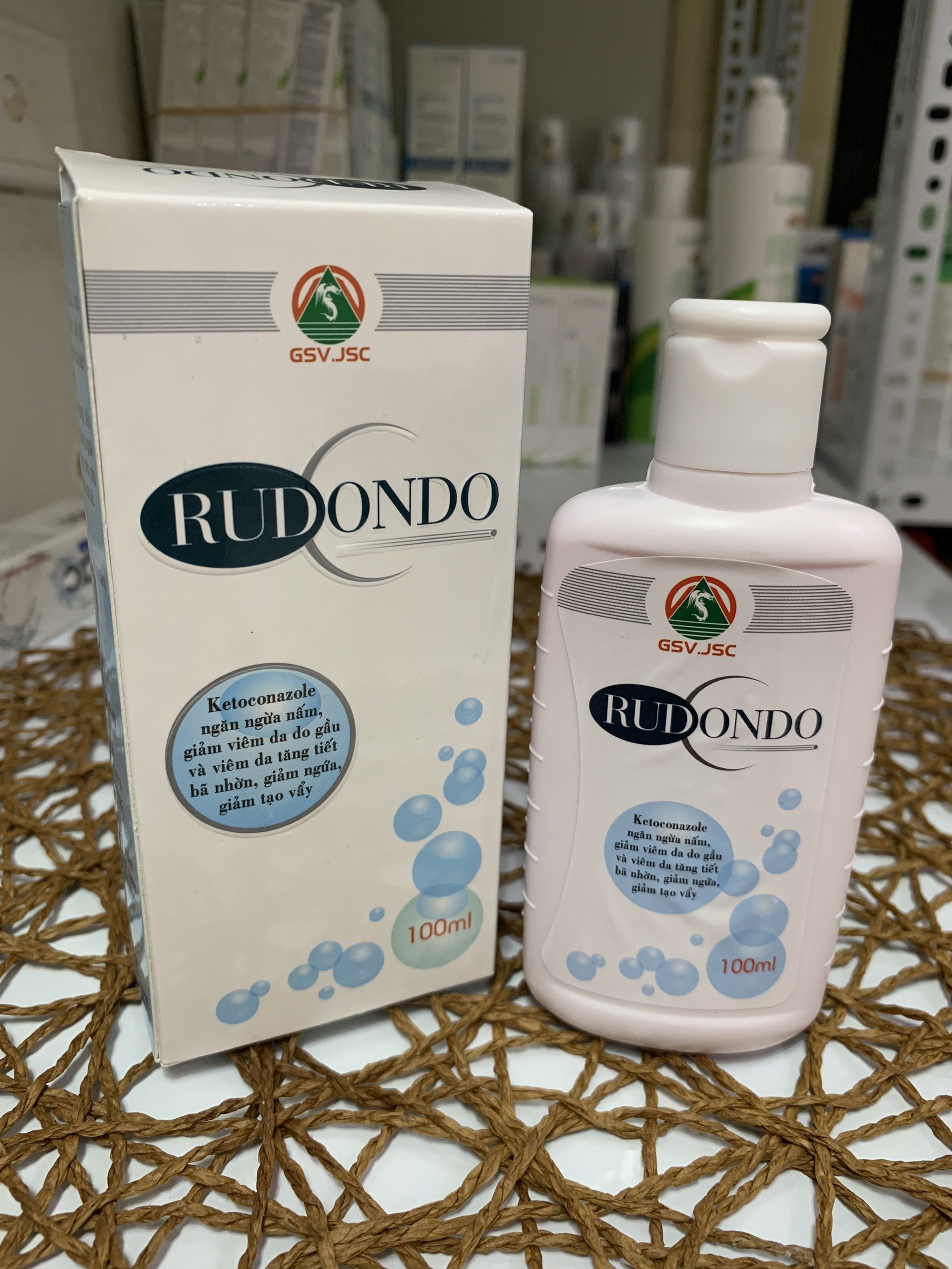 Dầu tắm gội rudondo ngăn ngừa nấm toàn thân viêm da tăng tiết sạch gàu - chai 100ml, cam kết hàng đúng mô tả, chất lượng đảm bảo an toàn đến sức khỏe người sử dụng