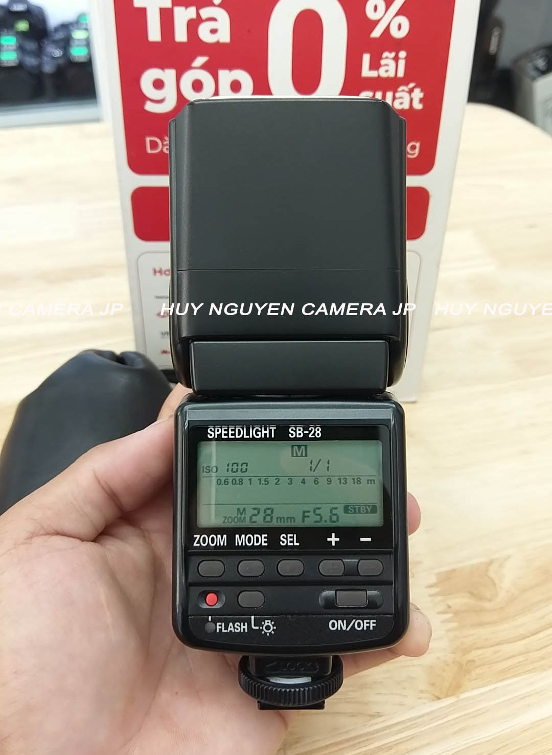 Đèn flash nikon sb 28 ngoại hình đẹp 95-99% . hoạt động hoàn hảo mọi chức năng.
