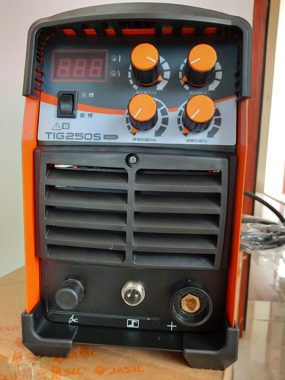 Máy hàn jasic tig lạnh, tig 250s w228, máy hàn inox