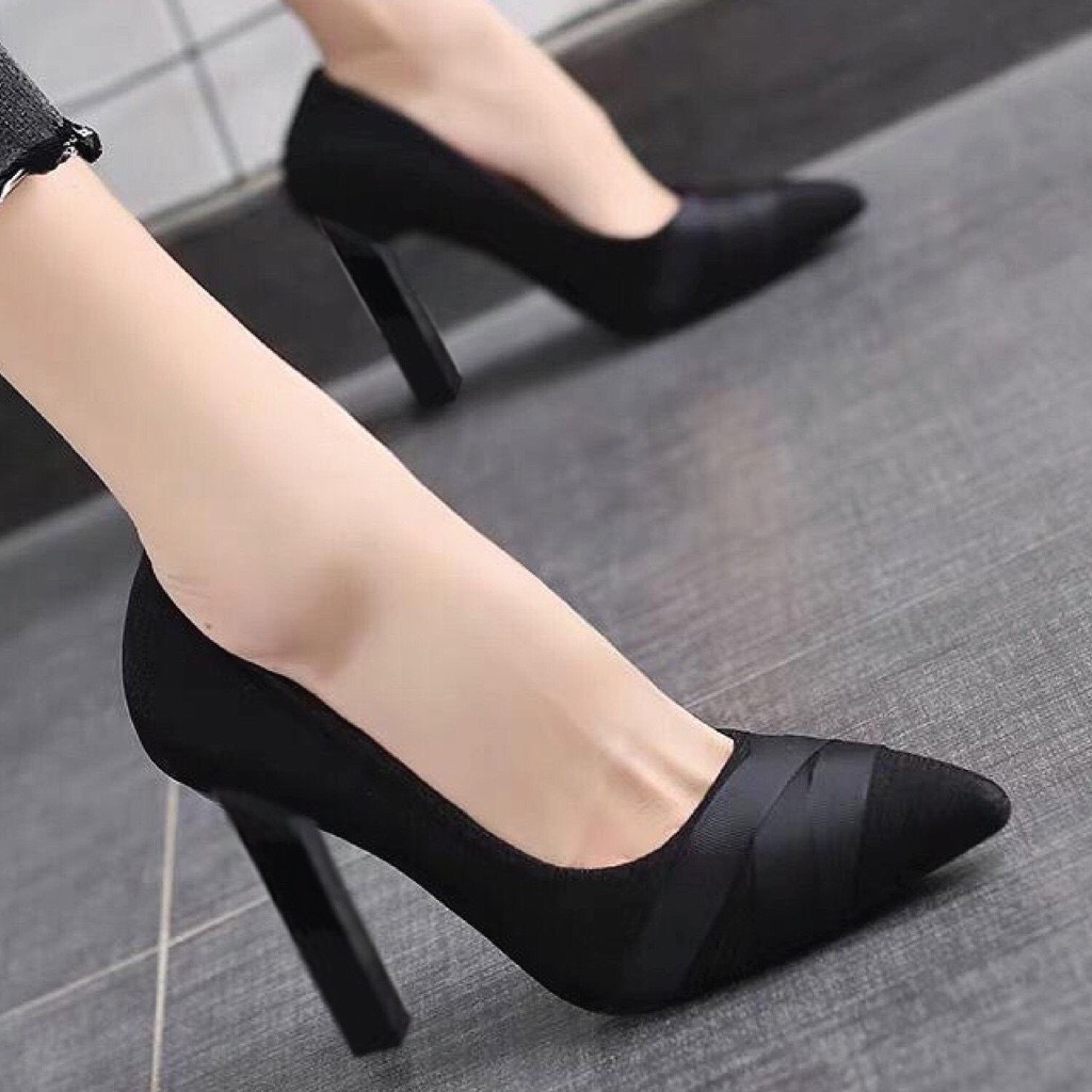 Giày cao gót trụ nhỏ họa tiết dây chéo - 8P