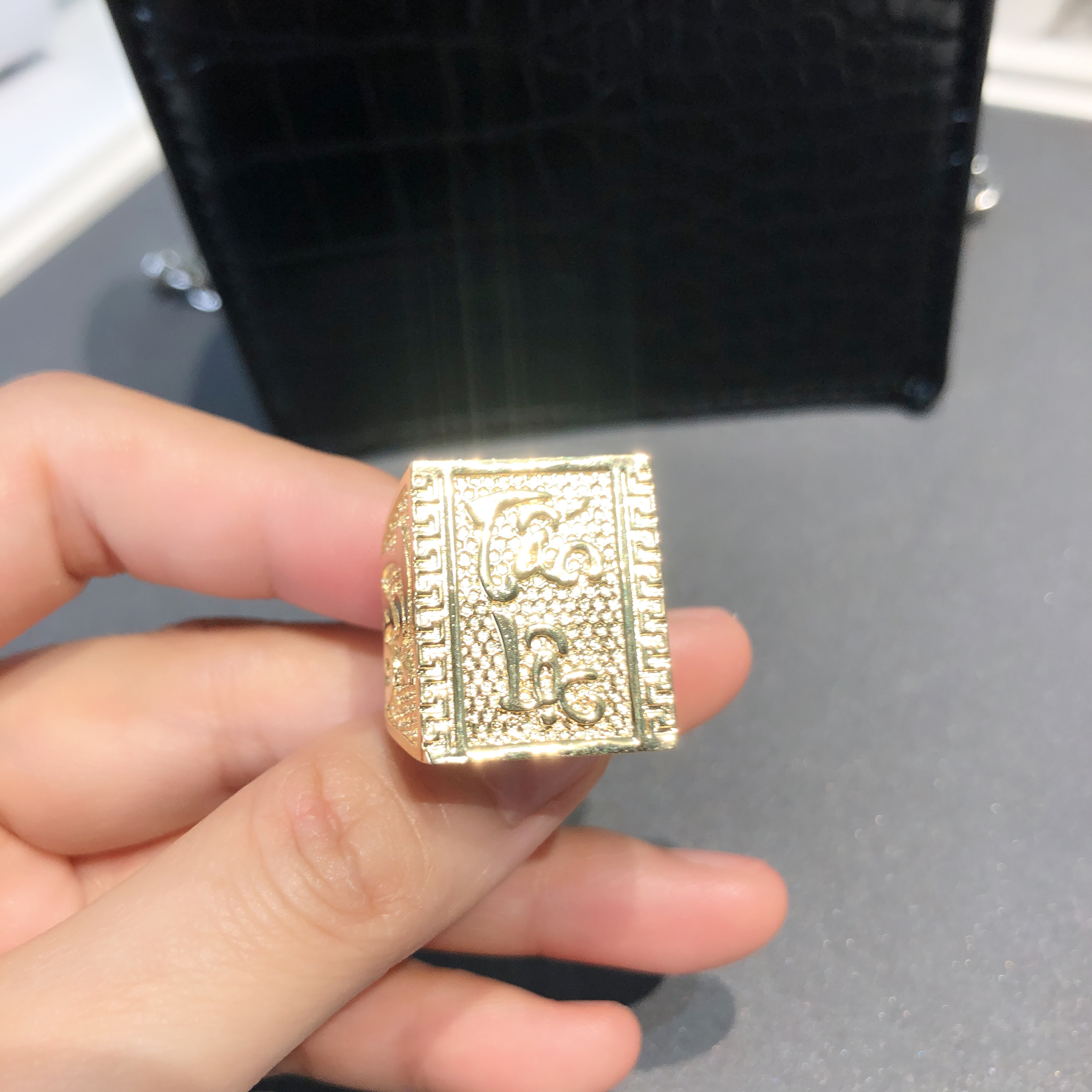 Nhân nam tài lộc mạ vàng 18K cao cấp JK Silver, nhẫn nam khắc chữ tấn lộc đầy nam tính đem lại may mắn tiền tài cho người đeo