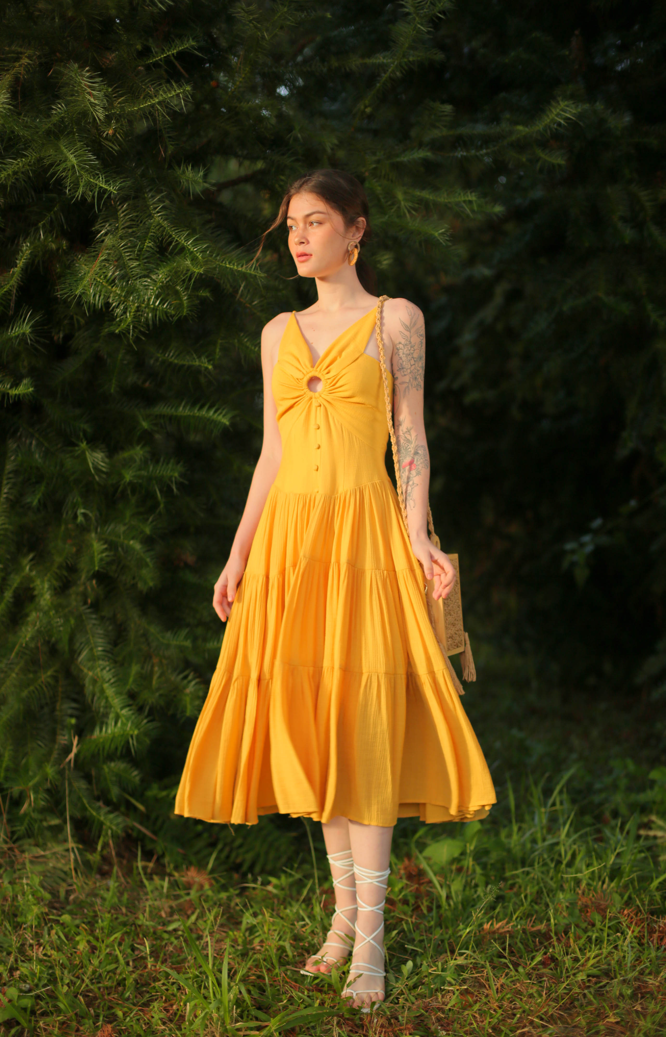 Sò vintage - sunflower đầm hai dây cánh hoa