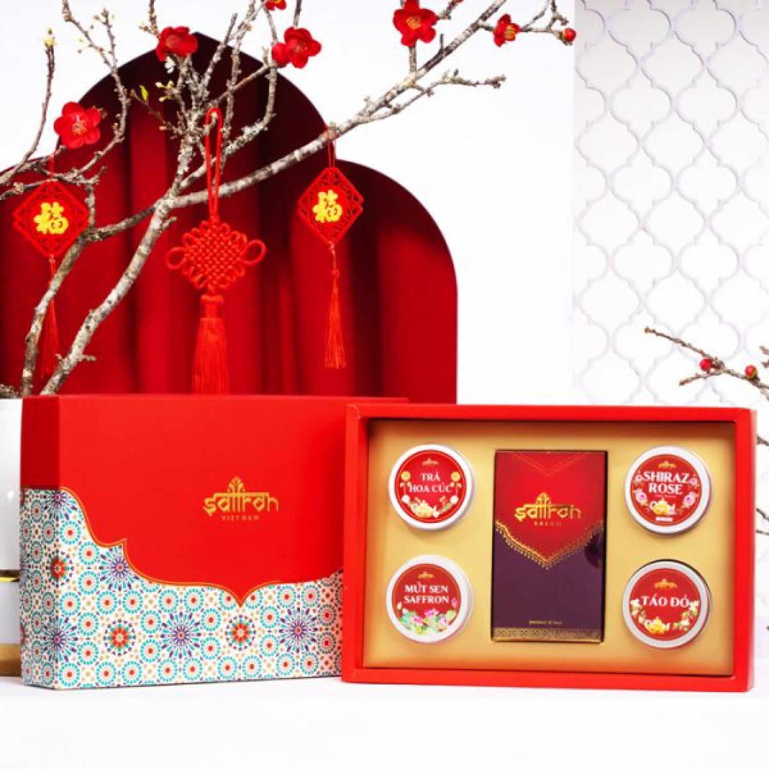 Set quà Nhụy hoa nghệ tây Saffron Việt Nam kèm quà tặng và trà hoa cao cấp