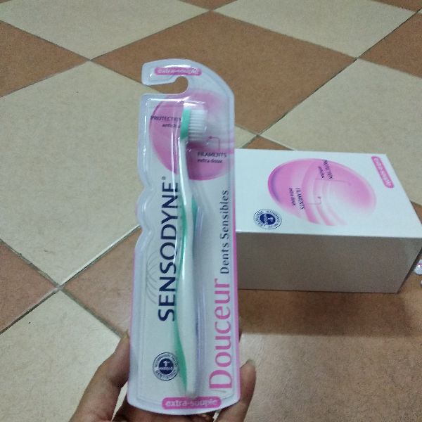 Bàn chải đánh răng Sensodyne Thái Lan - Bàn chải đánh răng - 686