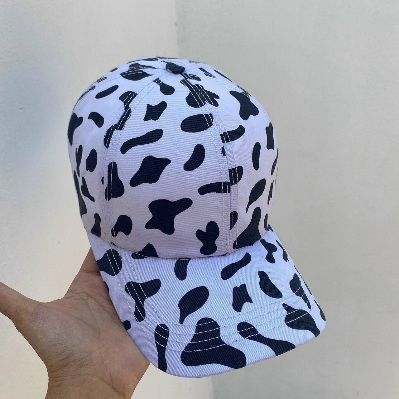 NÓN KẾT IN BÒ SỮA SIÊU XINH, CUTE, CHẤT KAKI MỀM, CÓ KHÓA ĐIỀU CHỈNH ĐỘ TO NHỎ CỦA ĐẦU, HÀNG BÁN SHOP CHẤT LƯỢNG CAO, TP