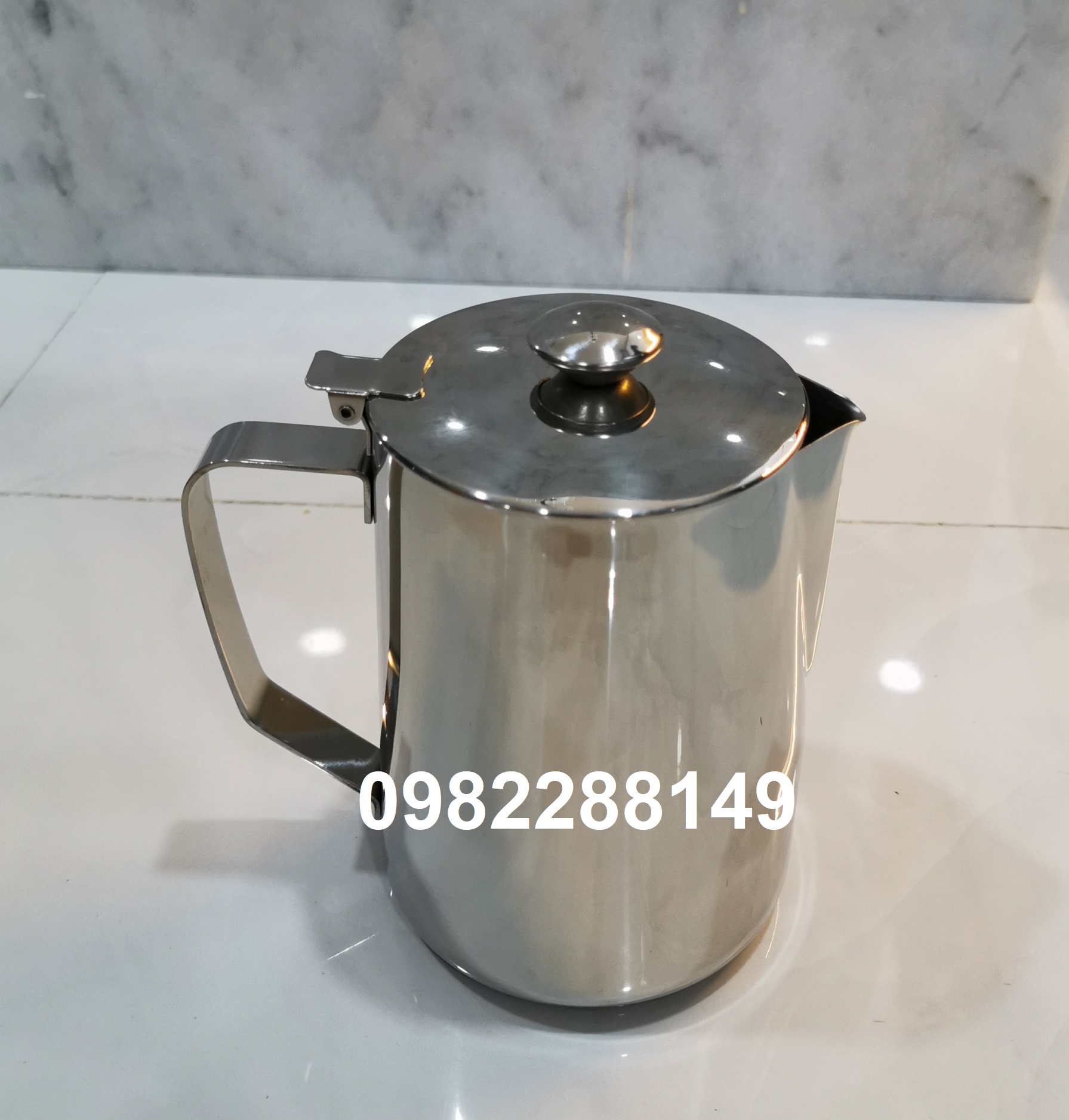 CA ĐÁNH SỮA INOX CÓ NẮP 2 LÍT