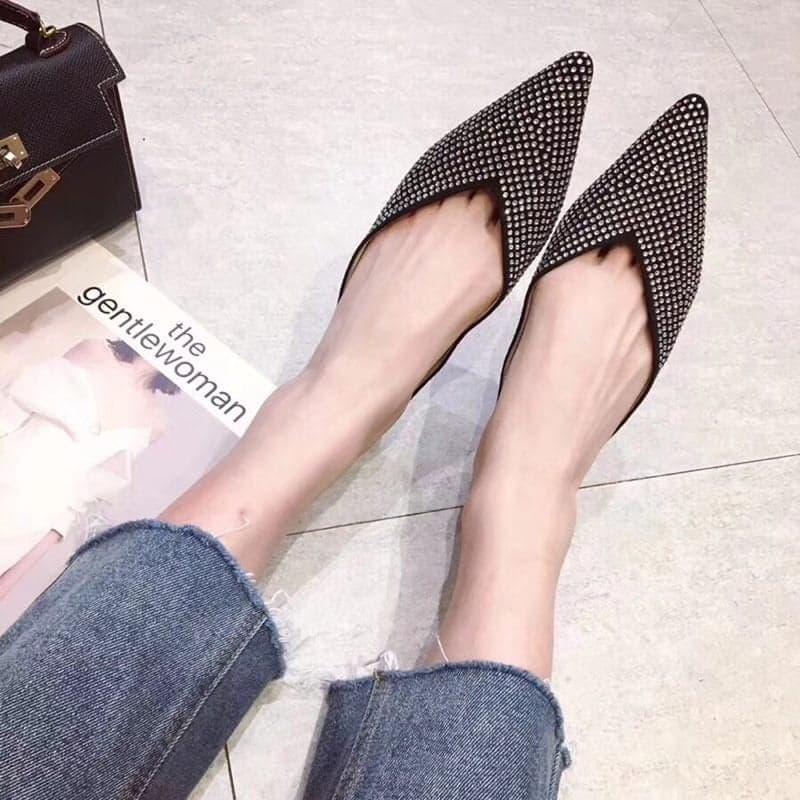 Dép đính hạt cườm