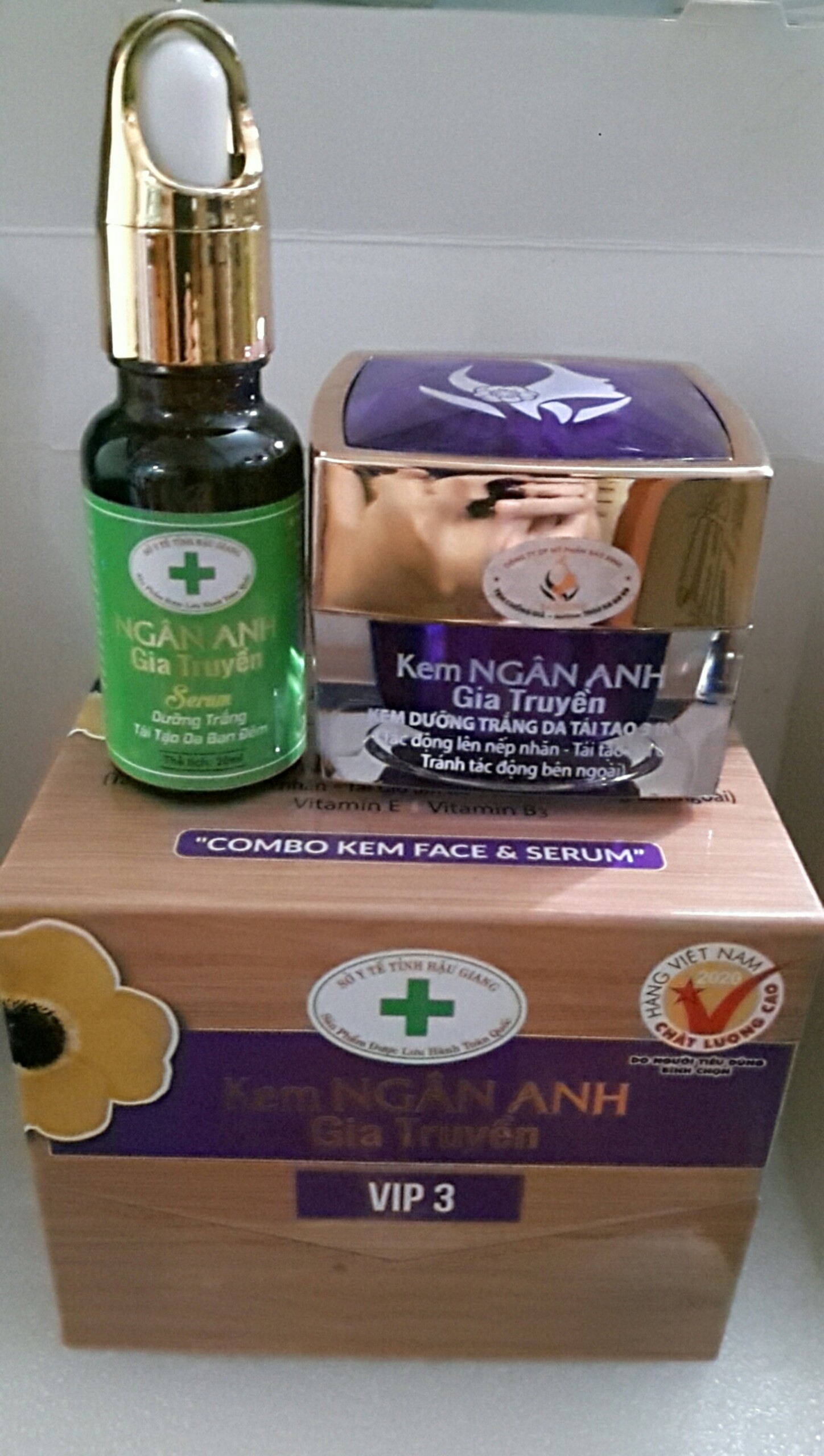 KEM NGÂN ANH GIA TRUYỀN TRẮNG DA TÁI TẠO TẶNG SERUM