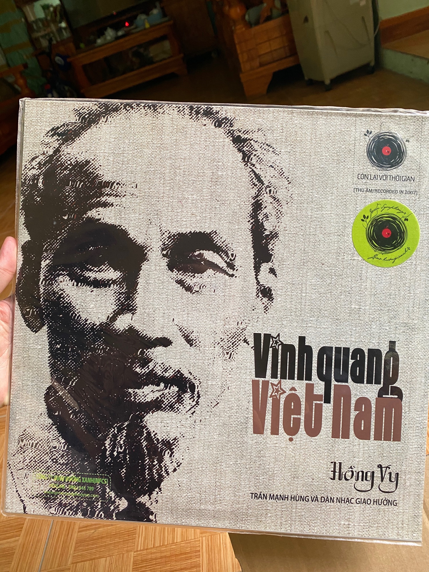 Đĩa than Vinh Quang Việt Nam vinyl