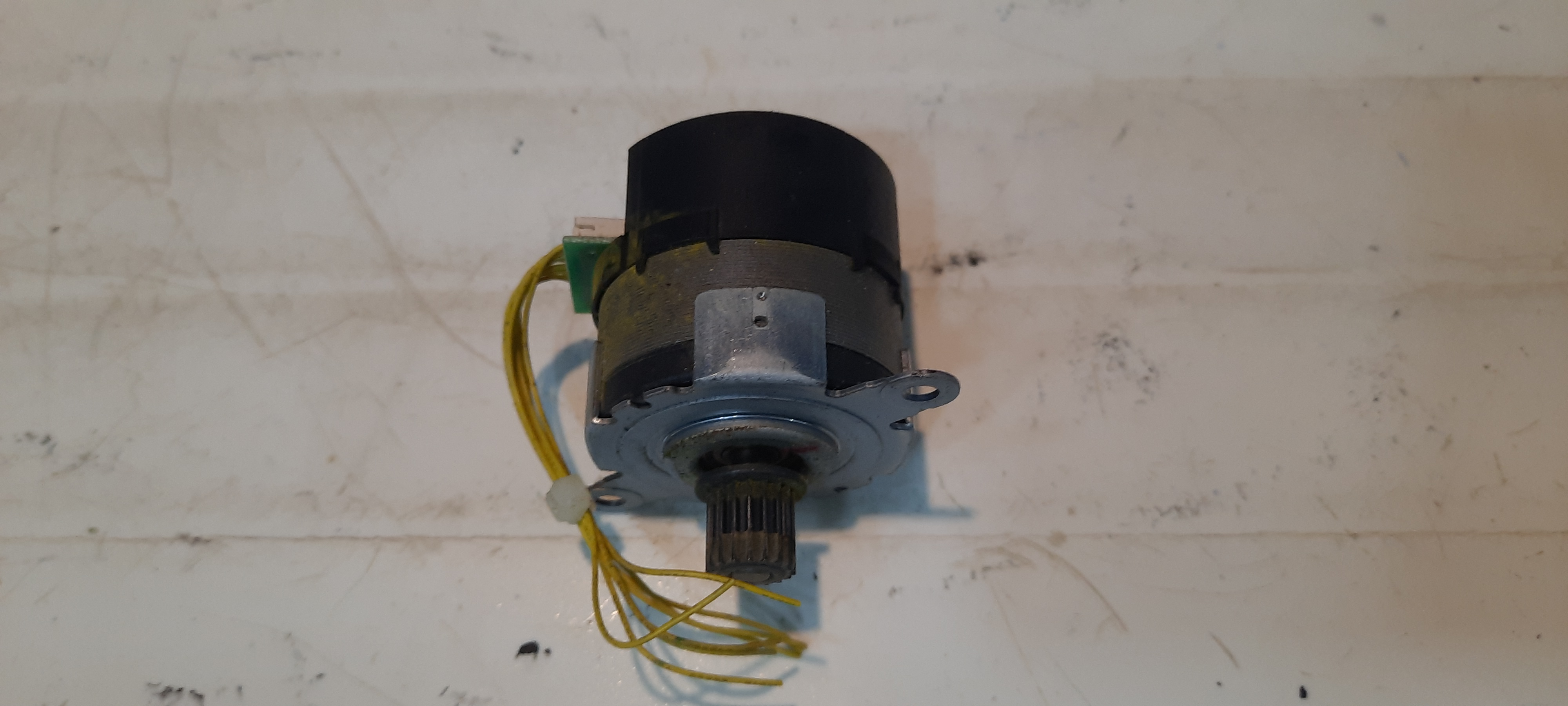 Motor 10w -20w không chổi than dùng nguồn 12 đến 24v