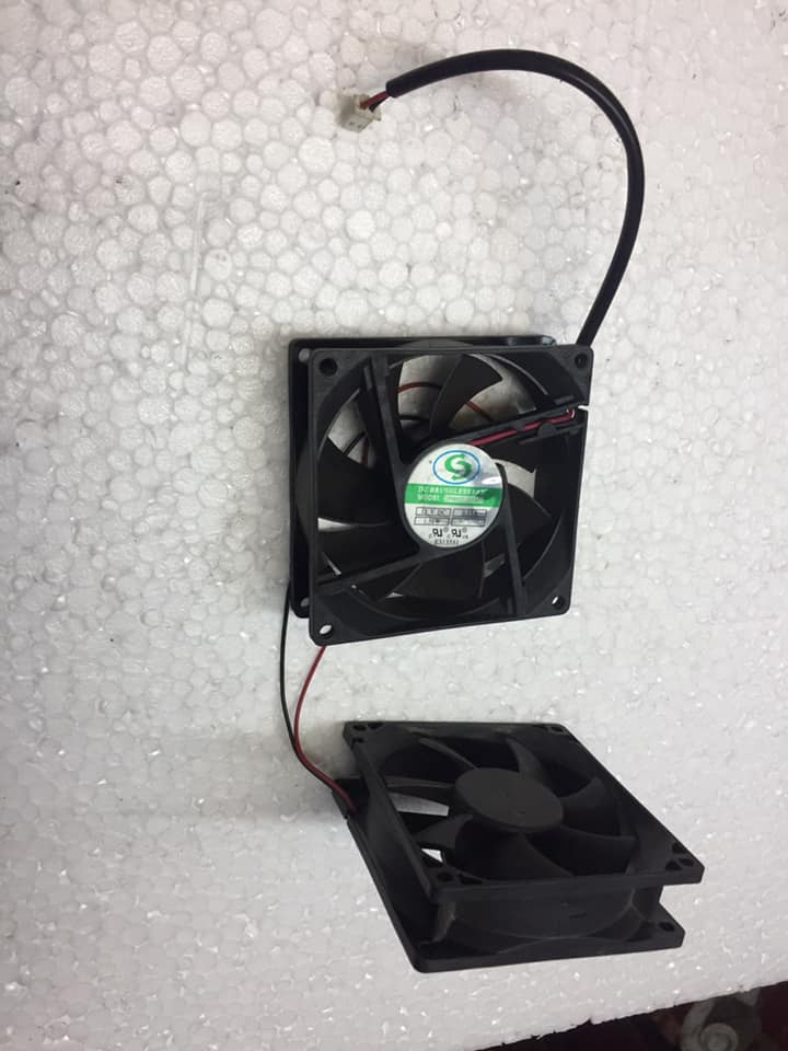 Quạt Fan 12V kích thước Fan 8 (8x8x2Cm) dòng điện từ 0.2A-0.5A