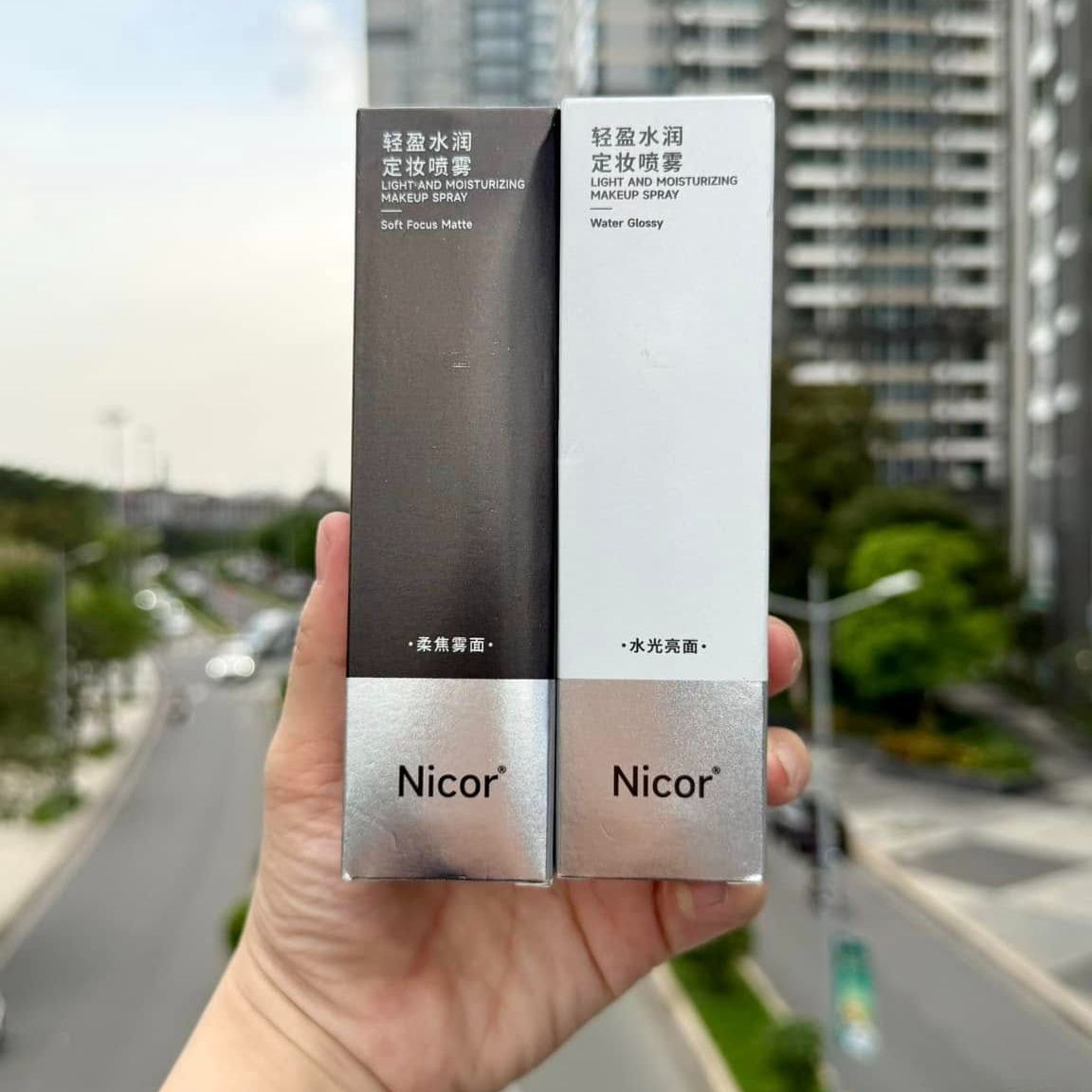 Xịt Khóa Nền Trang Điểm 100ml Khóa Chặt Lớp Trang Điểm 12 Giờ Sau Một Lần Xịt và Dưỡng Ẩm Cho Da