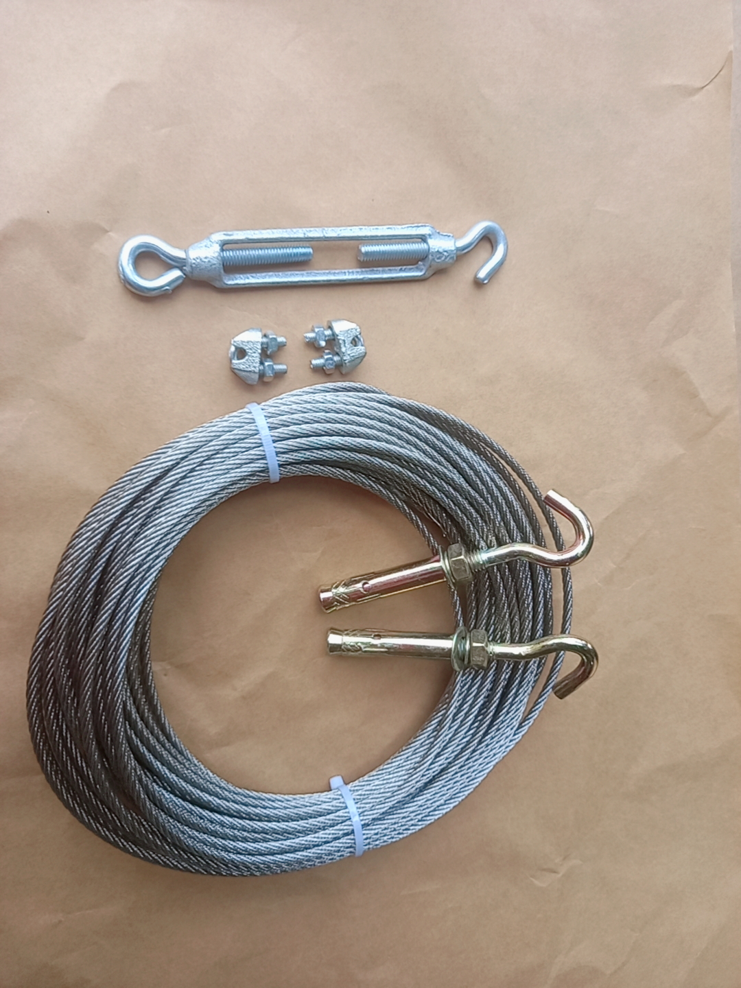 Bộ 4 mét dây phơi bằng cáp inox 304 phi 4mm kèm 2 nở sắt móc, 2 khóa cáp, 1 tăng đơ