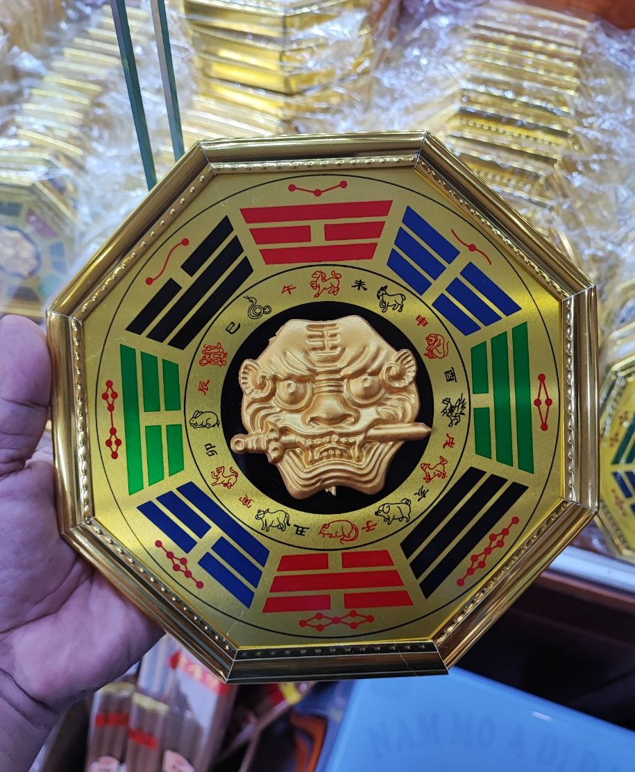 Gương bát quái hổ phù