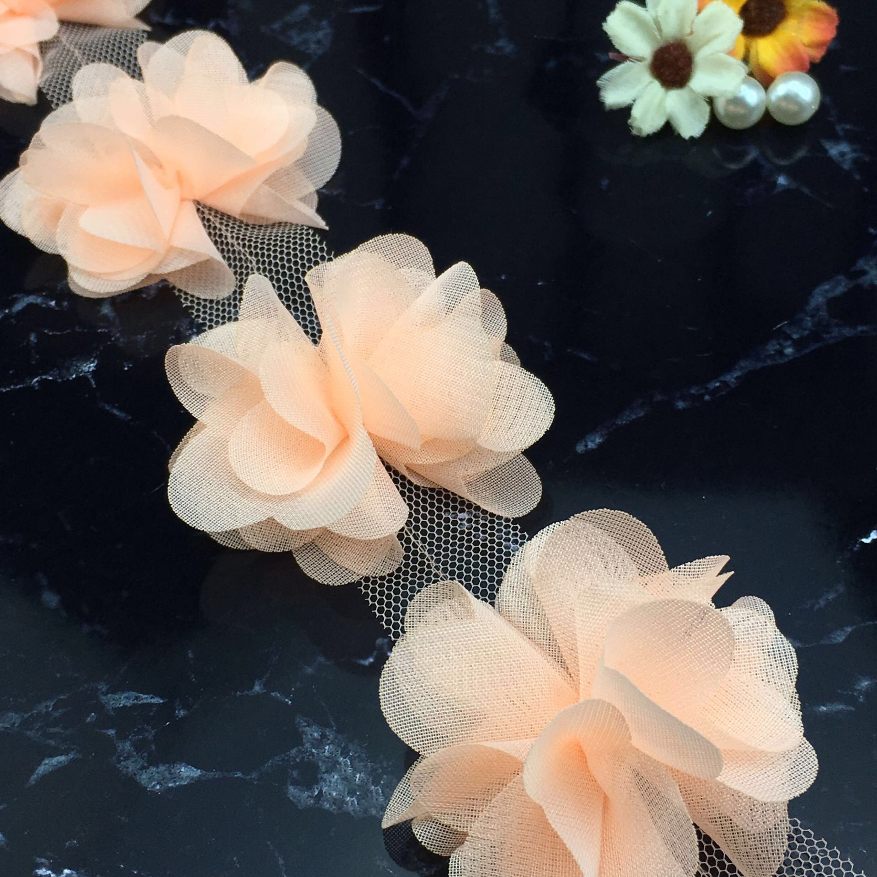 Hoa dây chiffon kích thước 6cm