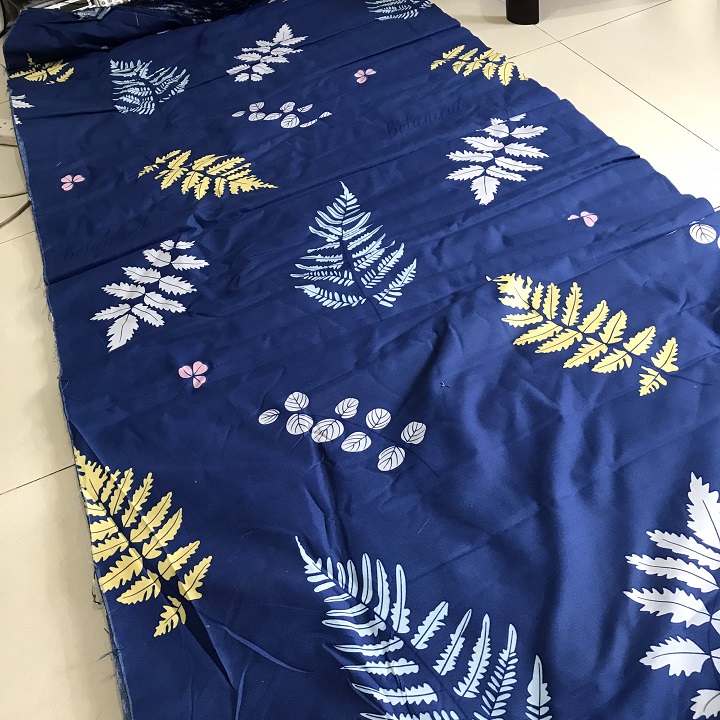 Vải Kate Bột Poly Xanh Dương Họa Tiết Lá Khổ 2m3 - Vải May Màn Cửa, Bộ Gra Giường, Vỏ Mền, Bao Gối - Chất Liệu Mềm Mát
