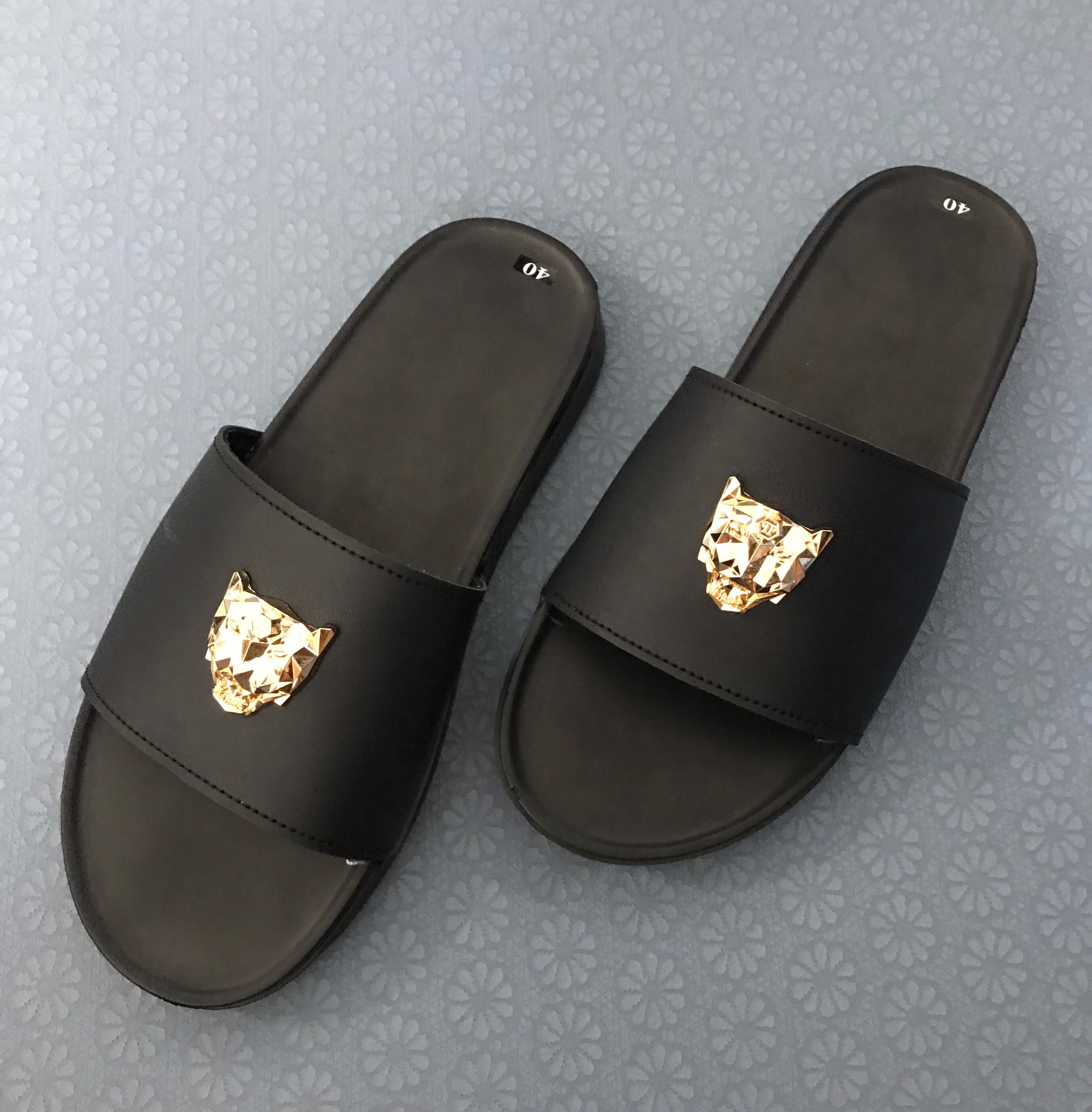 Dép Nam - Dép Nam Quai Ngang đính logo hổ gold chất liệu đế cao su 2 lớp cực êm, siêu bền, không thấm nước - chống hôi chân hot nhất hè 2020 - export shoes