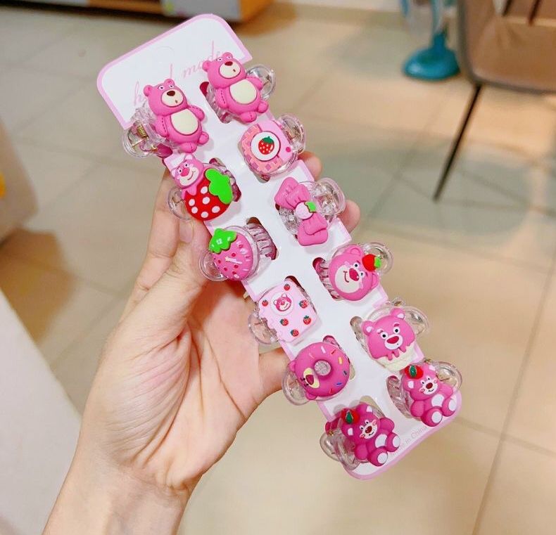 1 kẹp càng cua mini đính icon Gấu dâu hồng Lot so