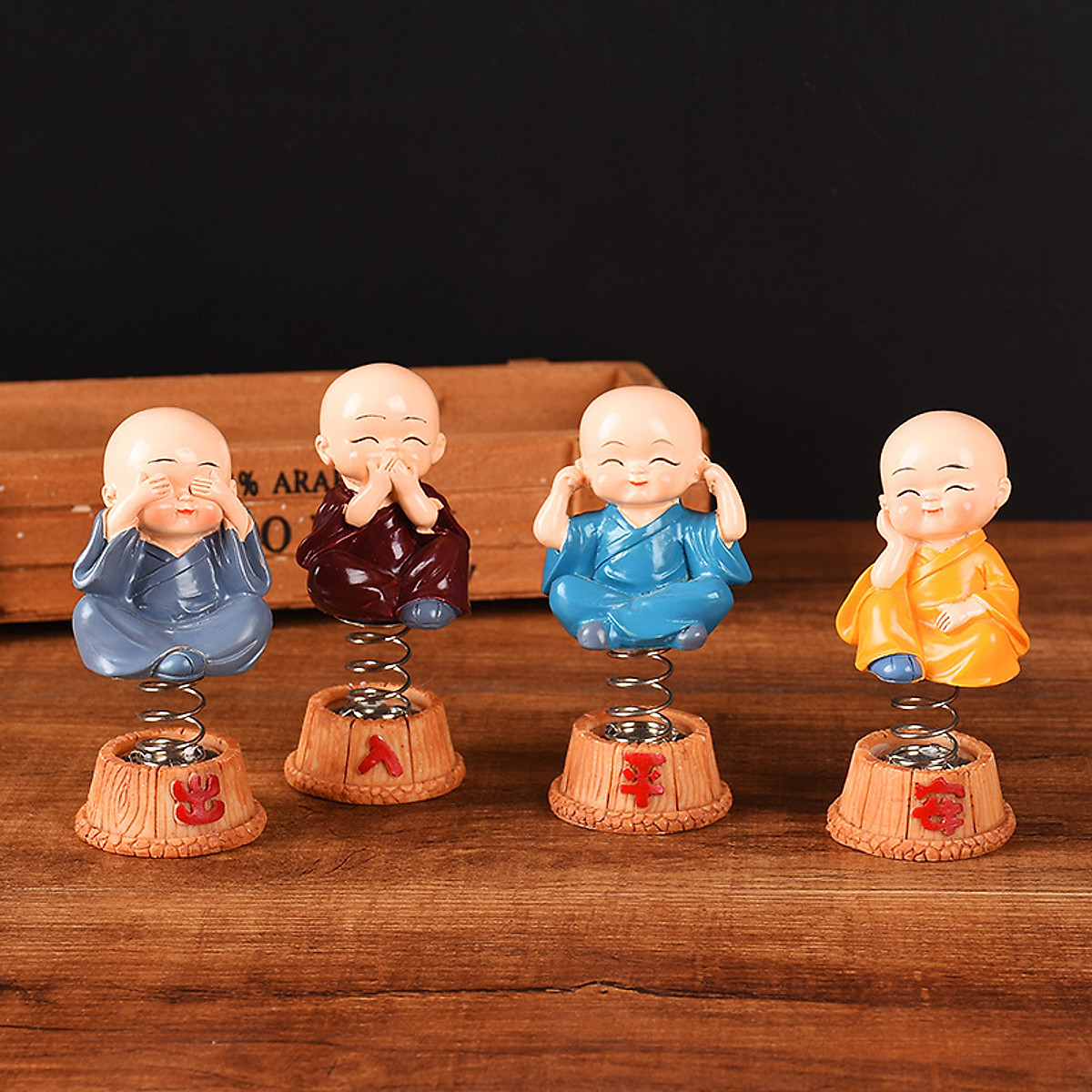 Bộ 4 tượng chú tiểu tứ không đế lò xo trang trí cao 10cm