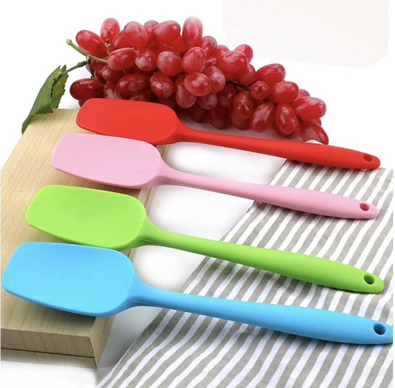 Phới Vét Bột Spatula Silicone Dạng Thìa Chịu Nhiệt 28 cm Dài