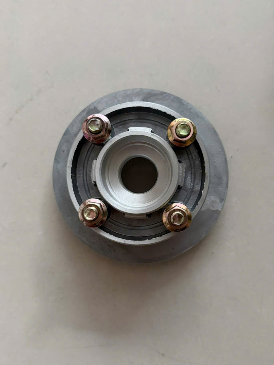 CÙI DĨA(CỦ NHÔNG) SUZUKI VIVA REVO XÌ PO RÁP LÊN ZIN THEO XE