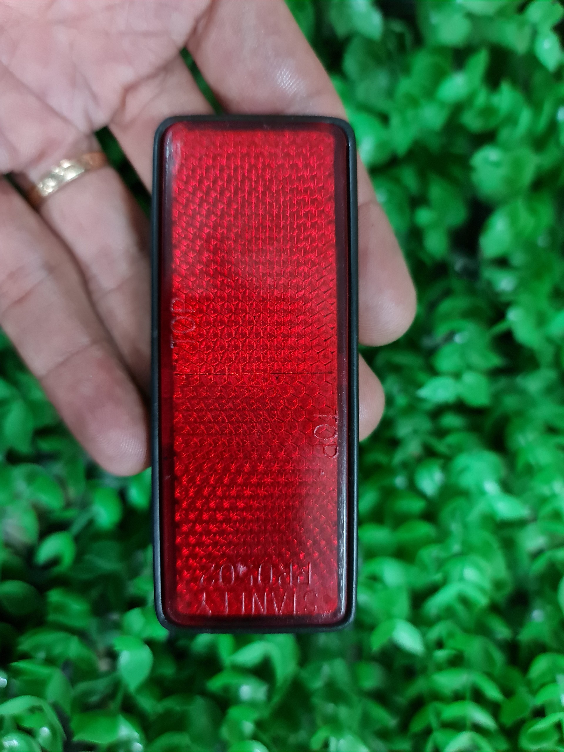 Mắt mèo sau xe yaz. yaz 125. phụ kiện xe yaz.