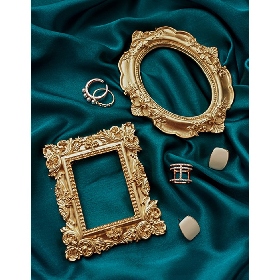 Khung ảnh gỗ cổ điển màu vàng hoàng gia