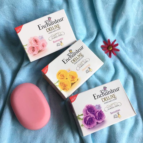 XÀ BÔNG TẮM CỤC HƯƠNG NƯỚC HOA ENCHANTEUR 90G