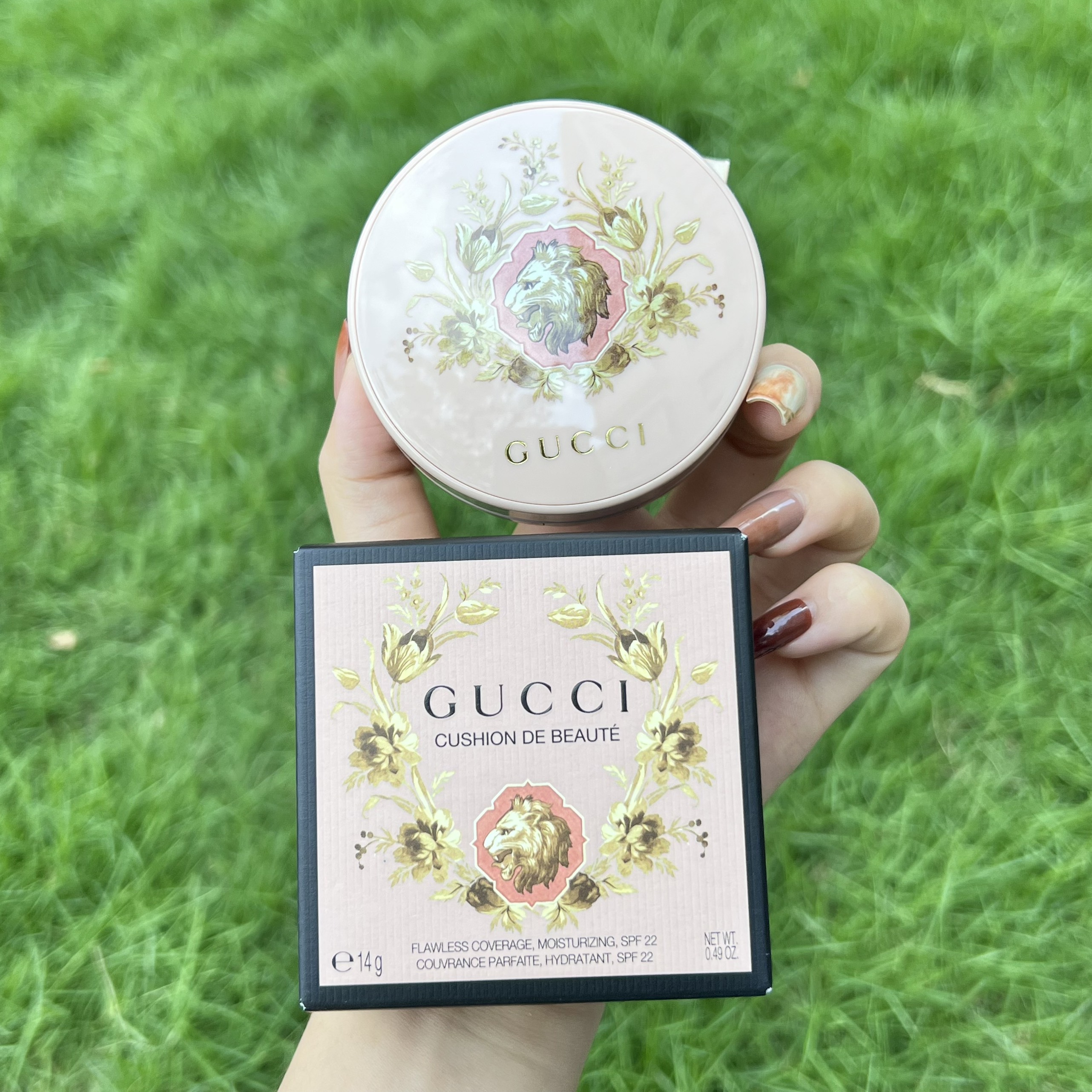 Phấn Nước Cushion Gucci Beauty Cushion De Beaute Foundation SPF22 Mịn Da