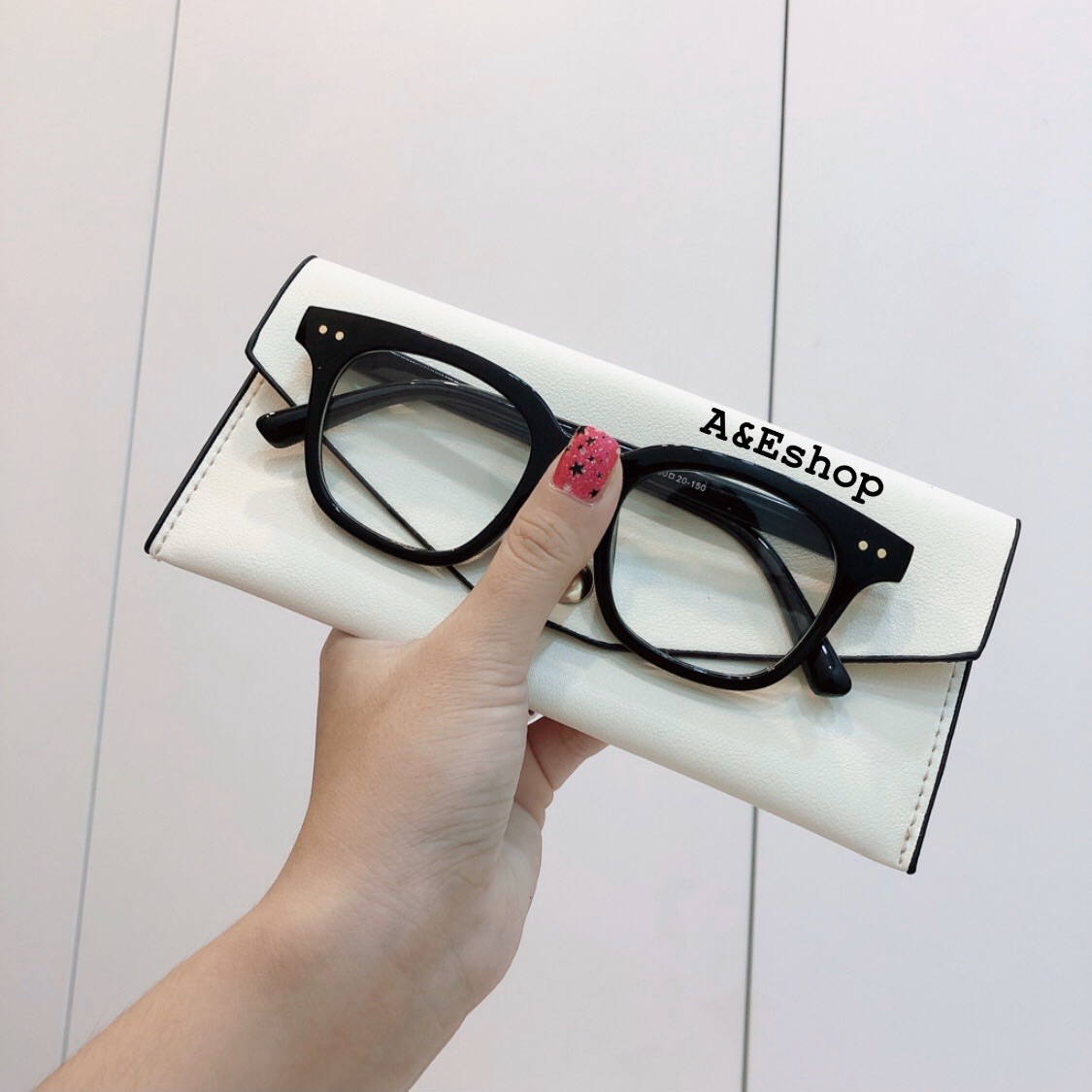 GỌNG KÍNH CẬN NHỰA CHỮ V THỜI TRANG NAM NỮ GIÁ RẺ