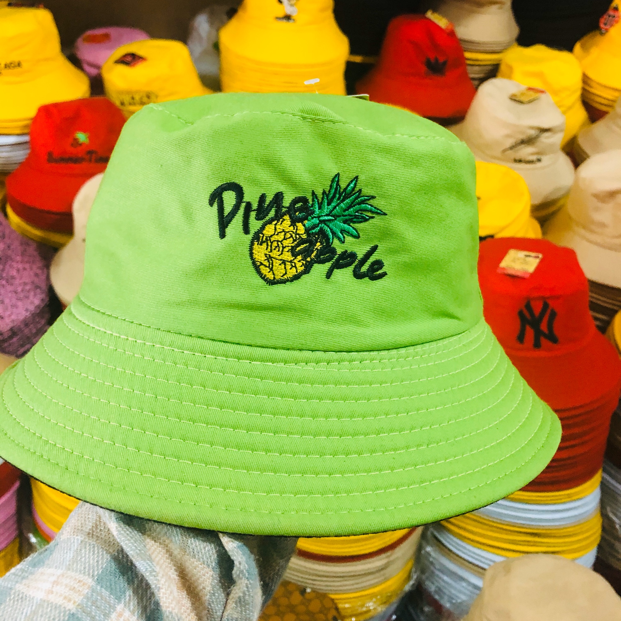 Mũ BUCKET 2 mặt thêu hình trái dứa-Bucket thêu
