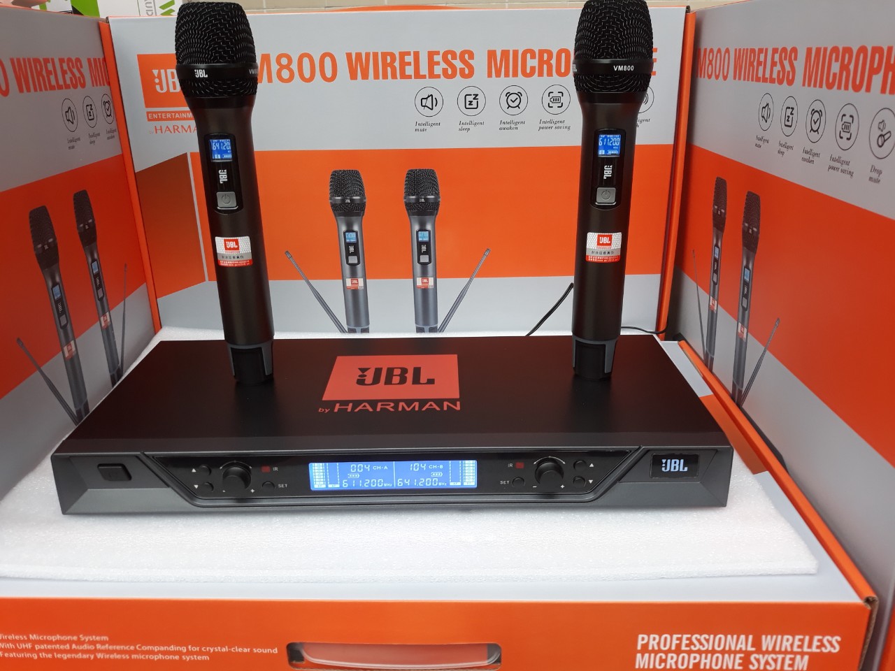 Micro karaoke không dây cao cấp JBL - VM800 tiếng nhẹ , hút mic , chống hú , cảm biến gia tốc , mic tự ngắt