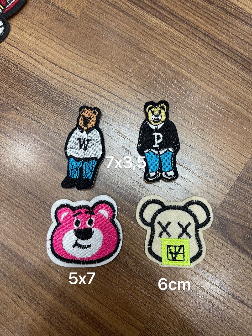 Miếng Sticker Thêu Ủi hình gấu cao cấp